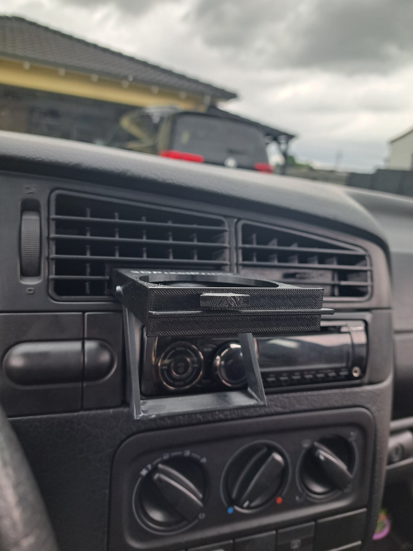 VW Golf3/ Vento Getränkehalter Lüftung